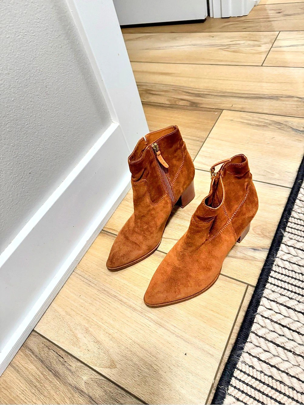 Franco Sarto Echelon Suede Pointed-Toe Heeled Boots US 7.5